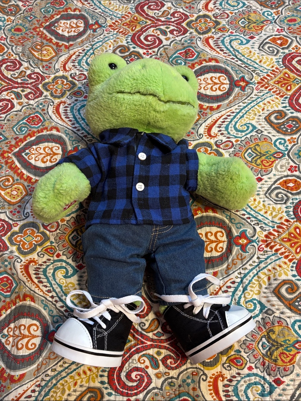 Build a bear Green Plush Frog in Blue Plaid Shirt, Jeans and shoes